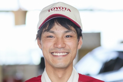 ハイブリッドスペシャリスト 岡村 陽平